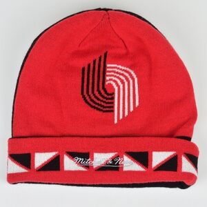Mitchell & Ness NBA Portland Trailblazers Red & Black Beanie